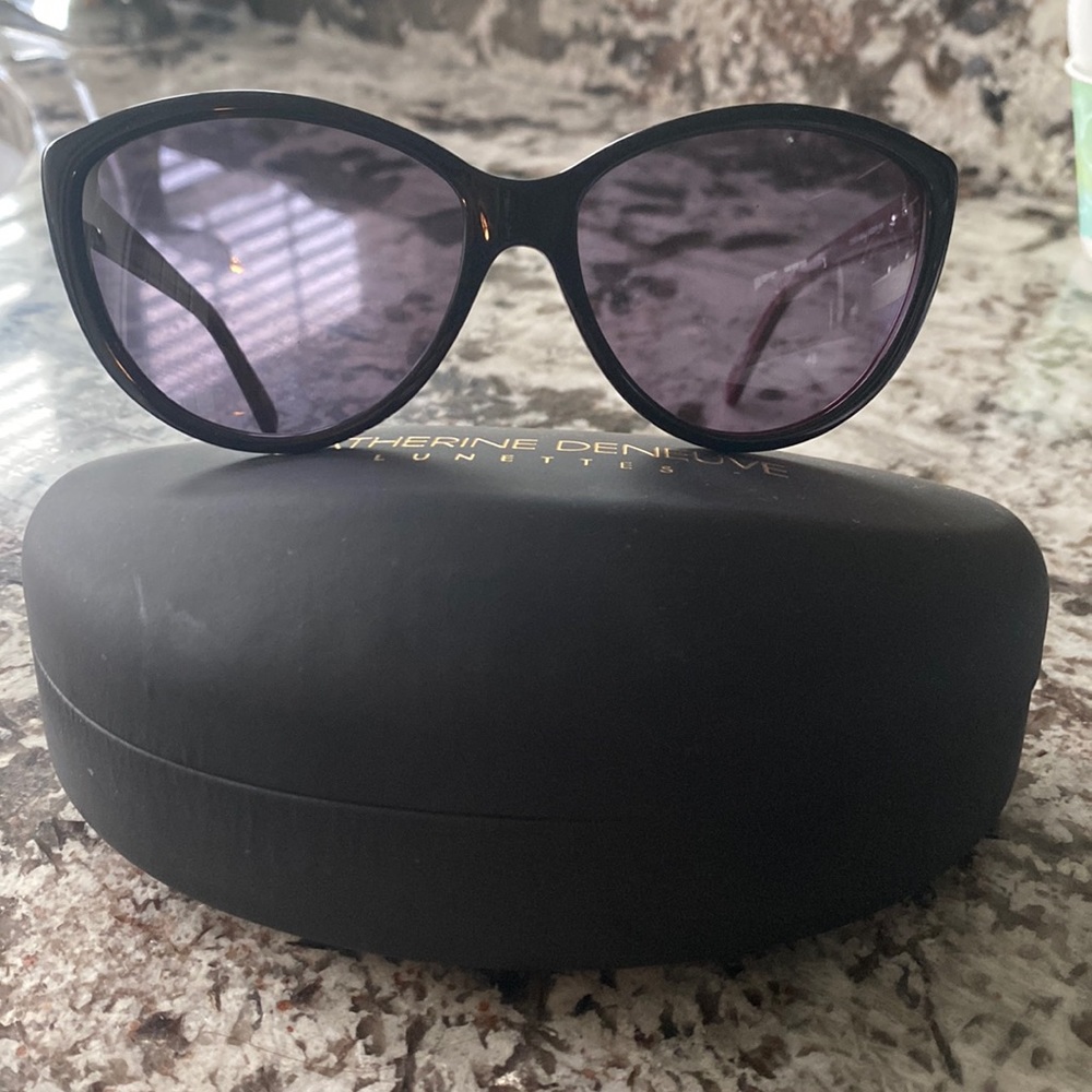 Sunglasses - Catherine Deneuve
